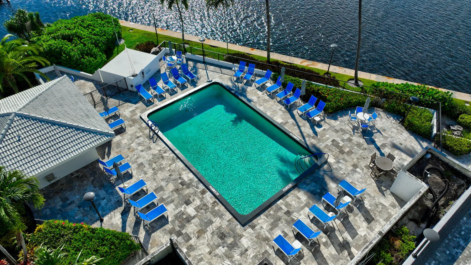 ABERDEEN ARMS POOL ON INTRACOASTAL