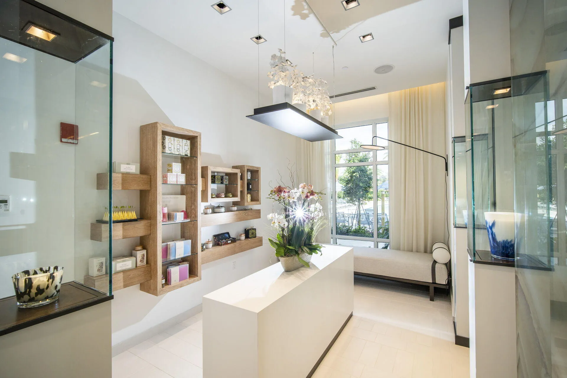 130-web-or-mls-Spa Retail 2 -lowres