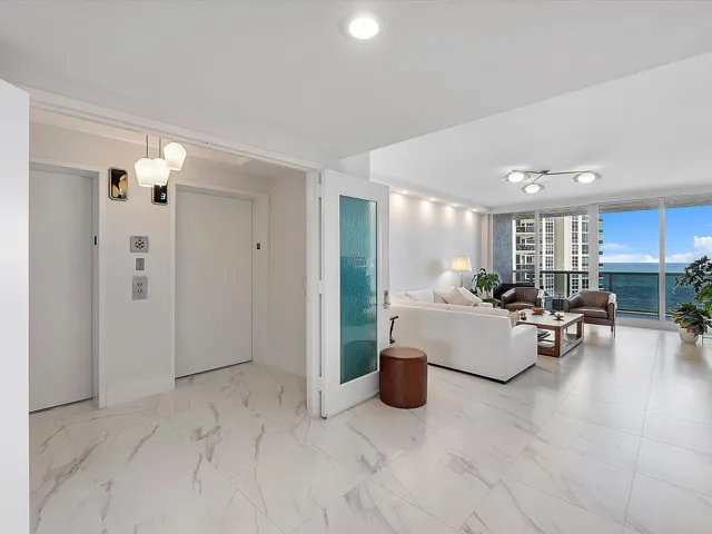 12-3100 N Ocean Blvd u1202_012