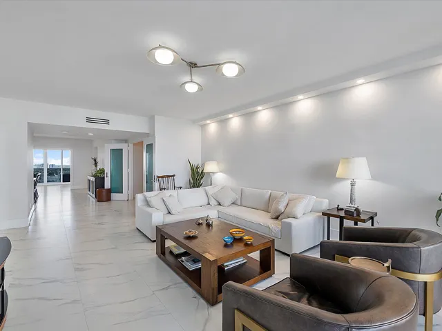 16-3100 N Ocean Blvd u1202_016