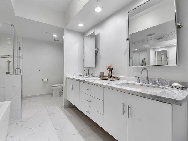 25-3100 N Ocean Blvd u1202_025