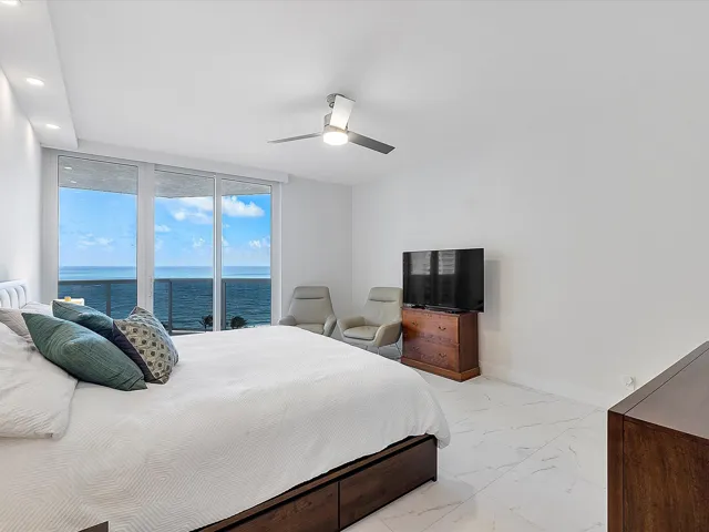 21-3100 N Ocean Blvd u1202_021
