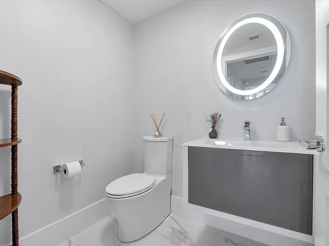 17-3100 N Ocean Blvd u1202_017