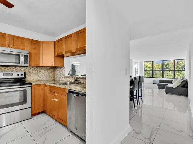 Kitchen & Living room