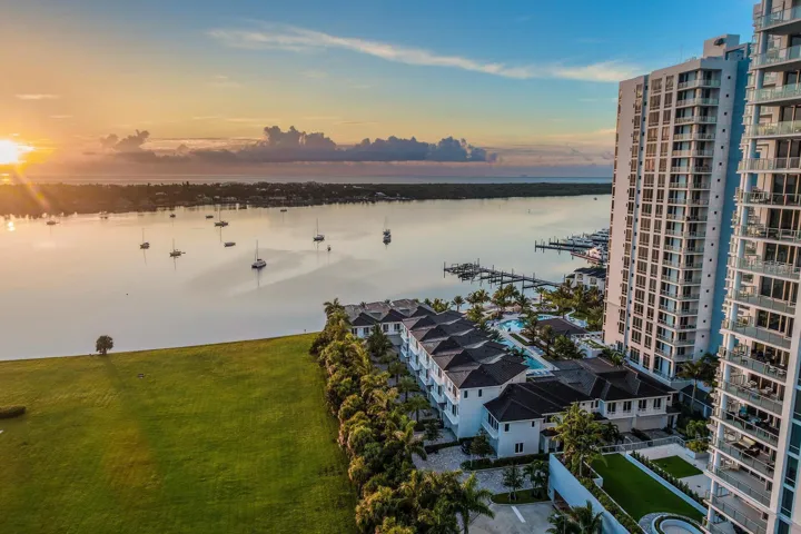 118 Water Club Ct N Twilight-9