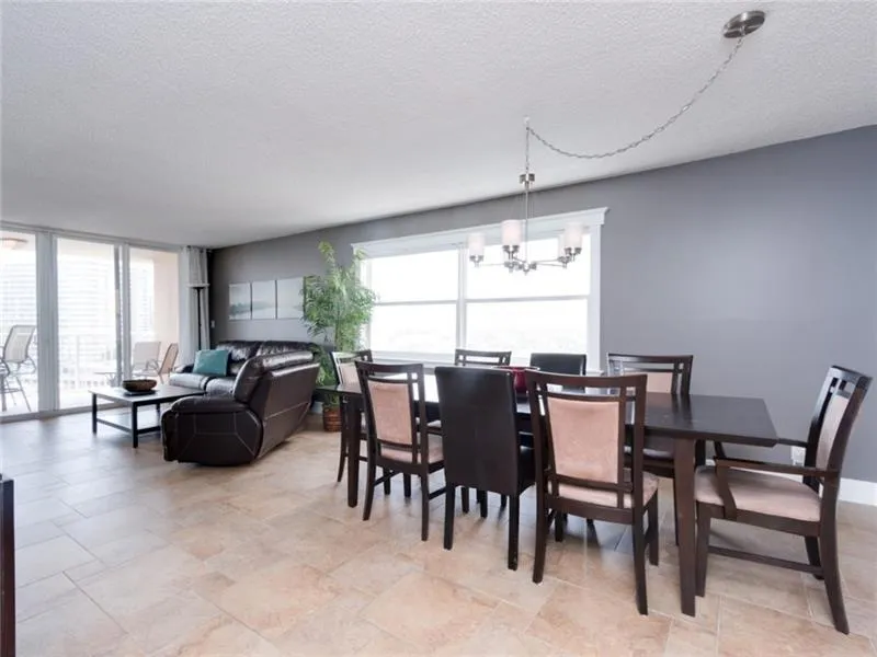 121 unit 806 dining and living room