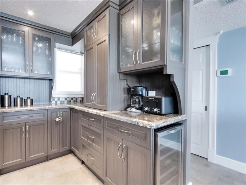 121 unit 806 kitchen 3