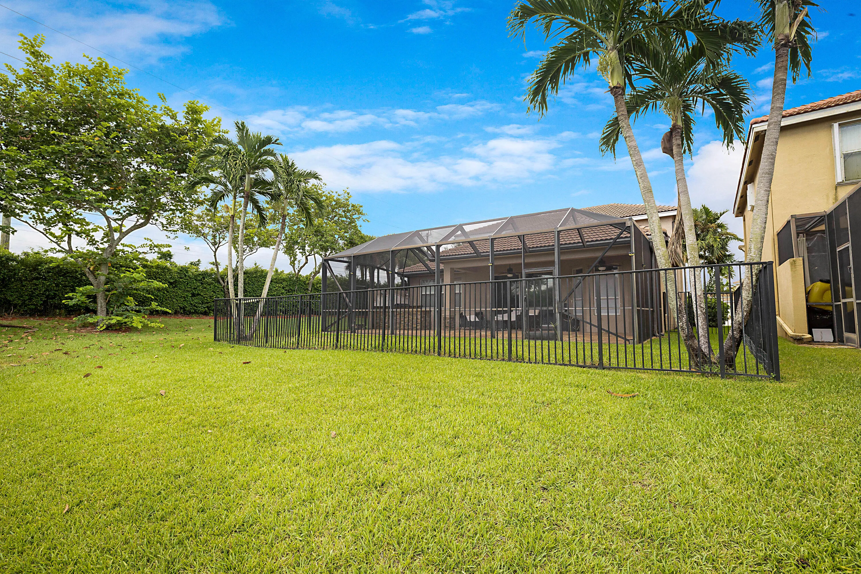 11065 Stone Creek St -54