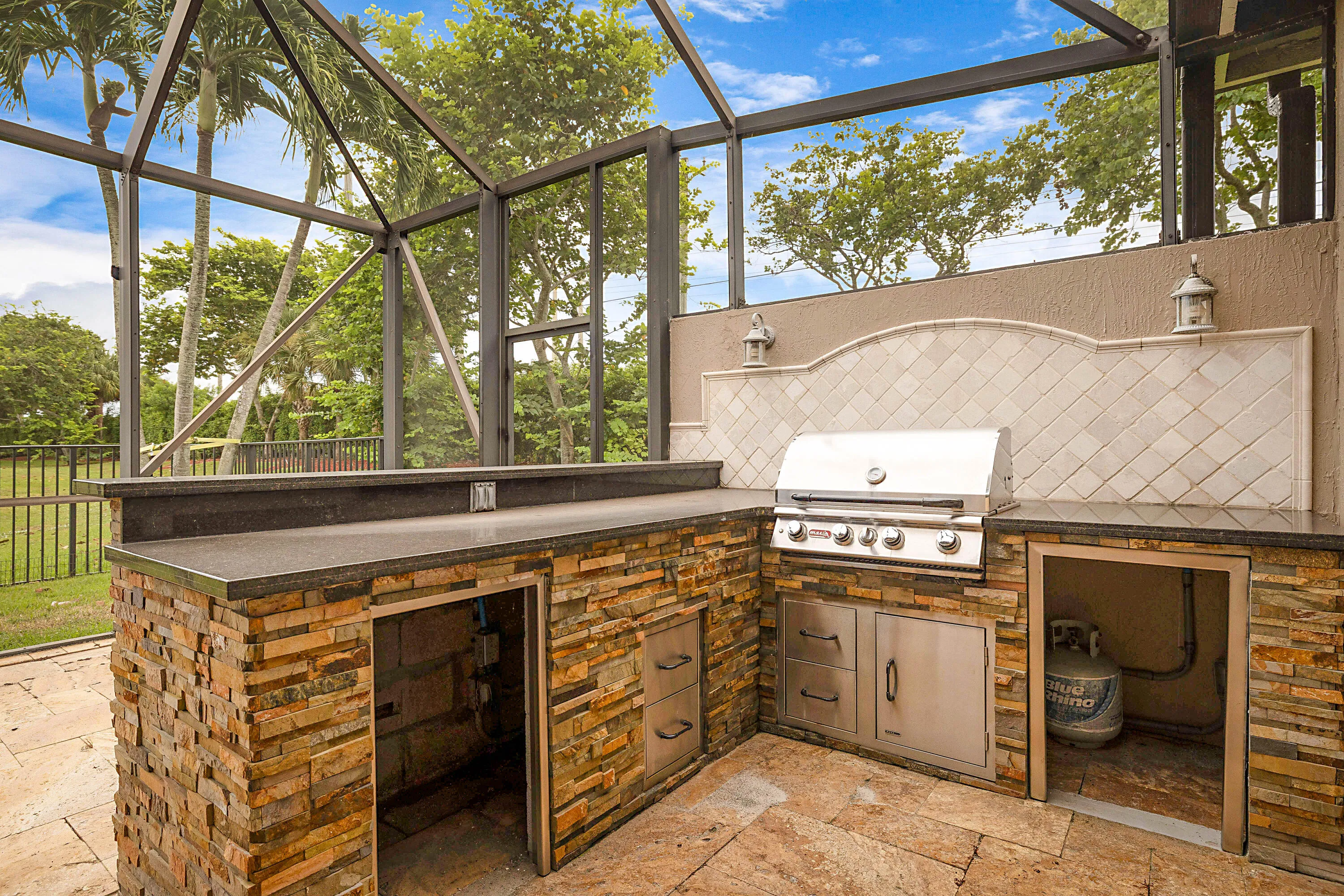 11065 Stone Creek St -47