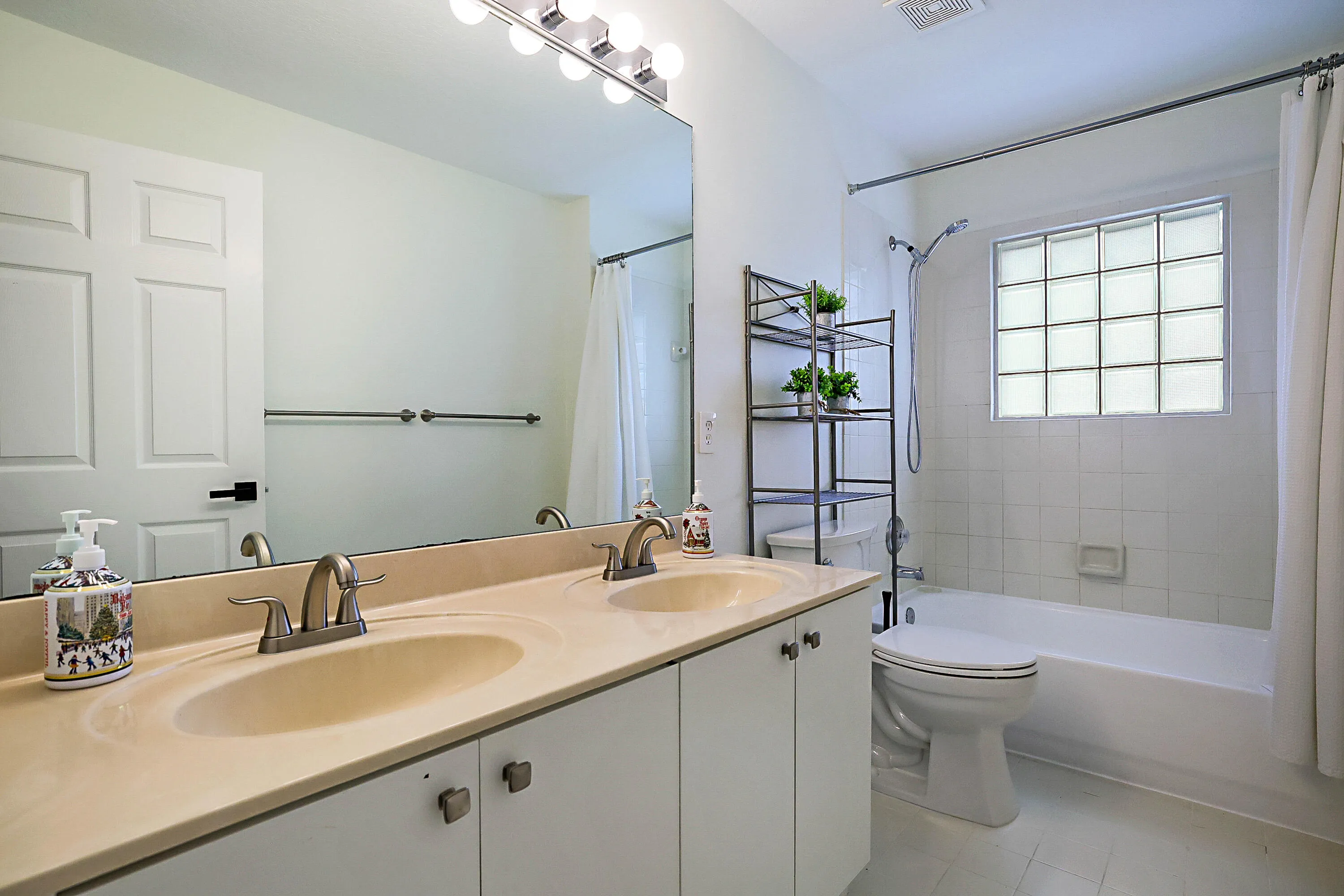 11065 Stone Creek St -36