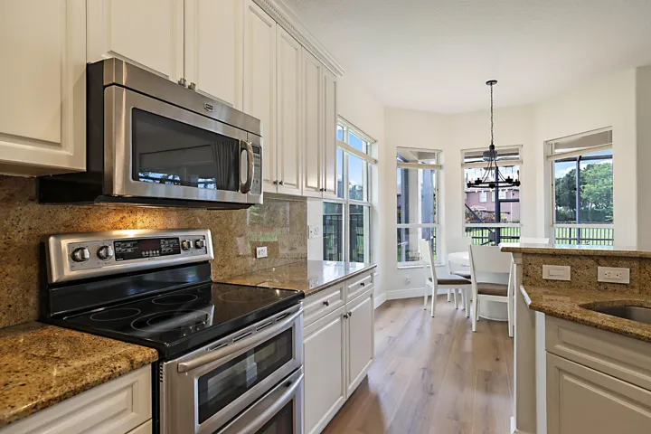 11065 Stone Creek St -16