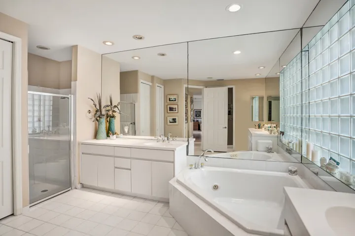 16106 Villa Vizcaya | Limited Golf | AR