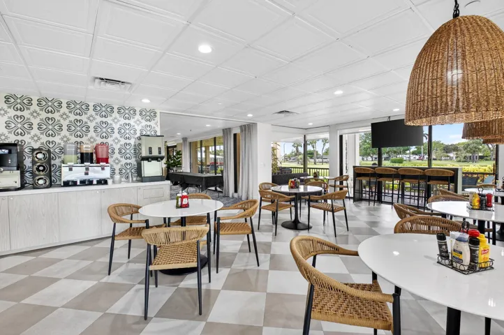 19th Hole Cafe