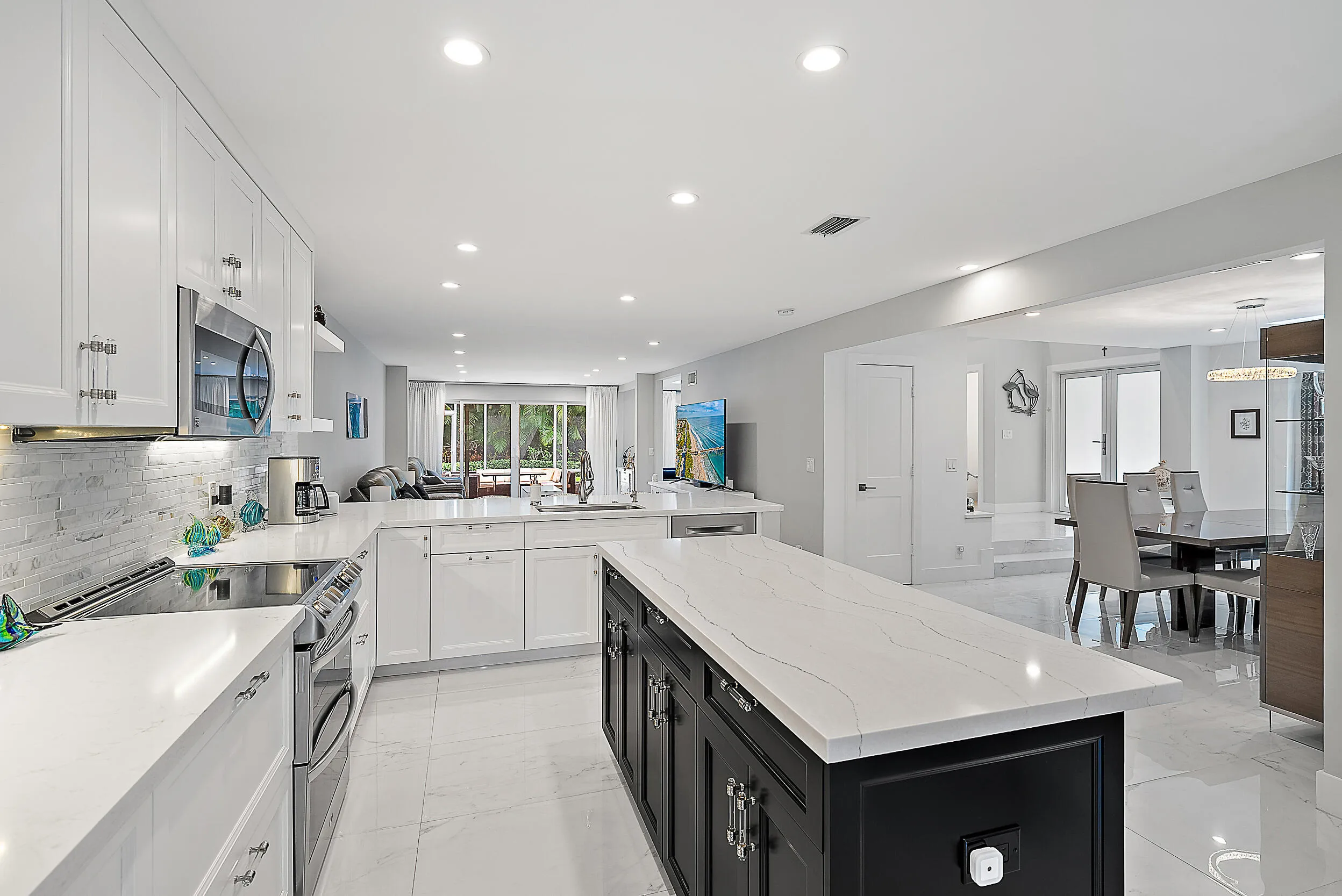 Open Kitchen