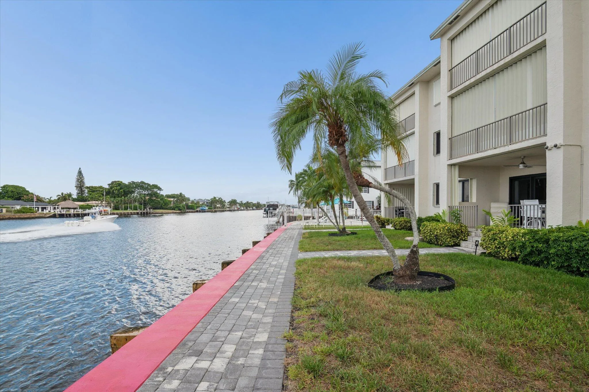 15-Carbonara-1101 S Riverside Dr #103-15