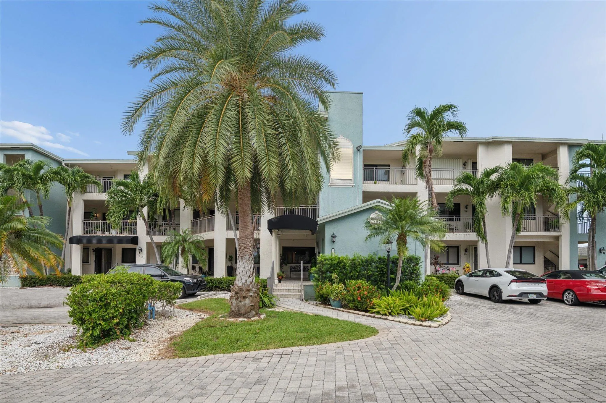 18-Carbonara-1101 S Riverside Dr #103-18