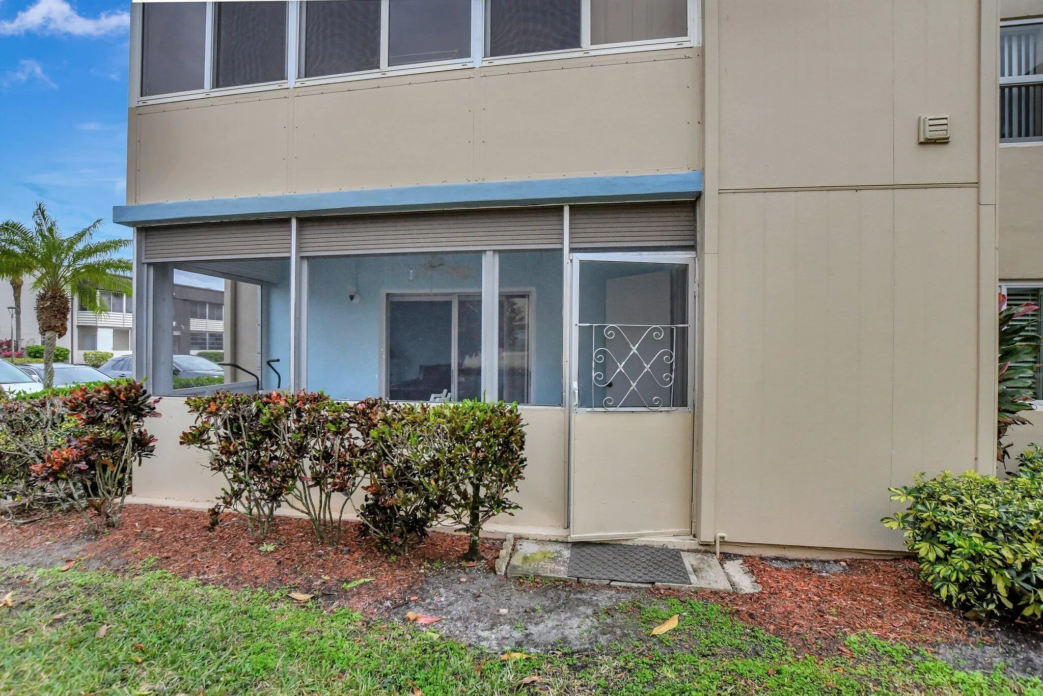 First floor, corner unit, impact windows