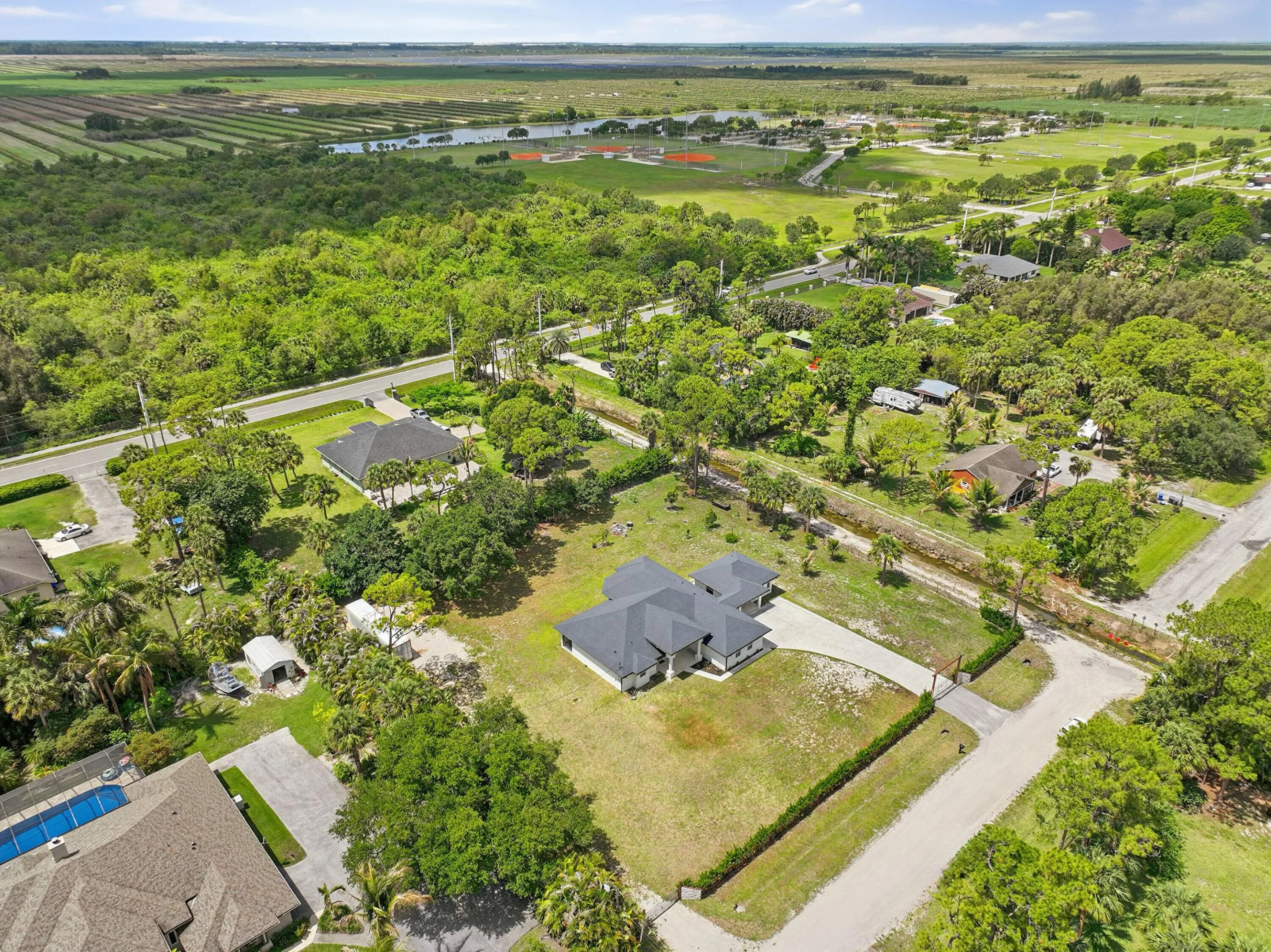8-web-or-mls-A7406705