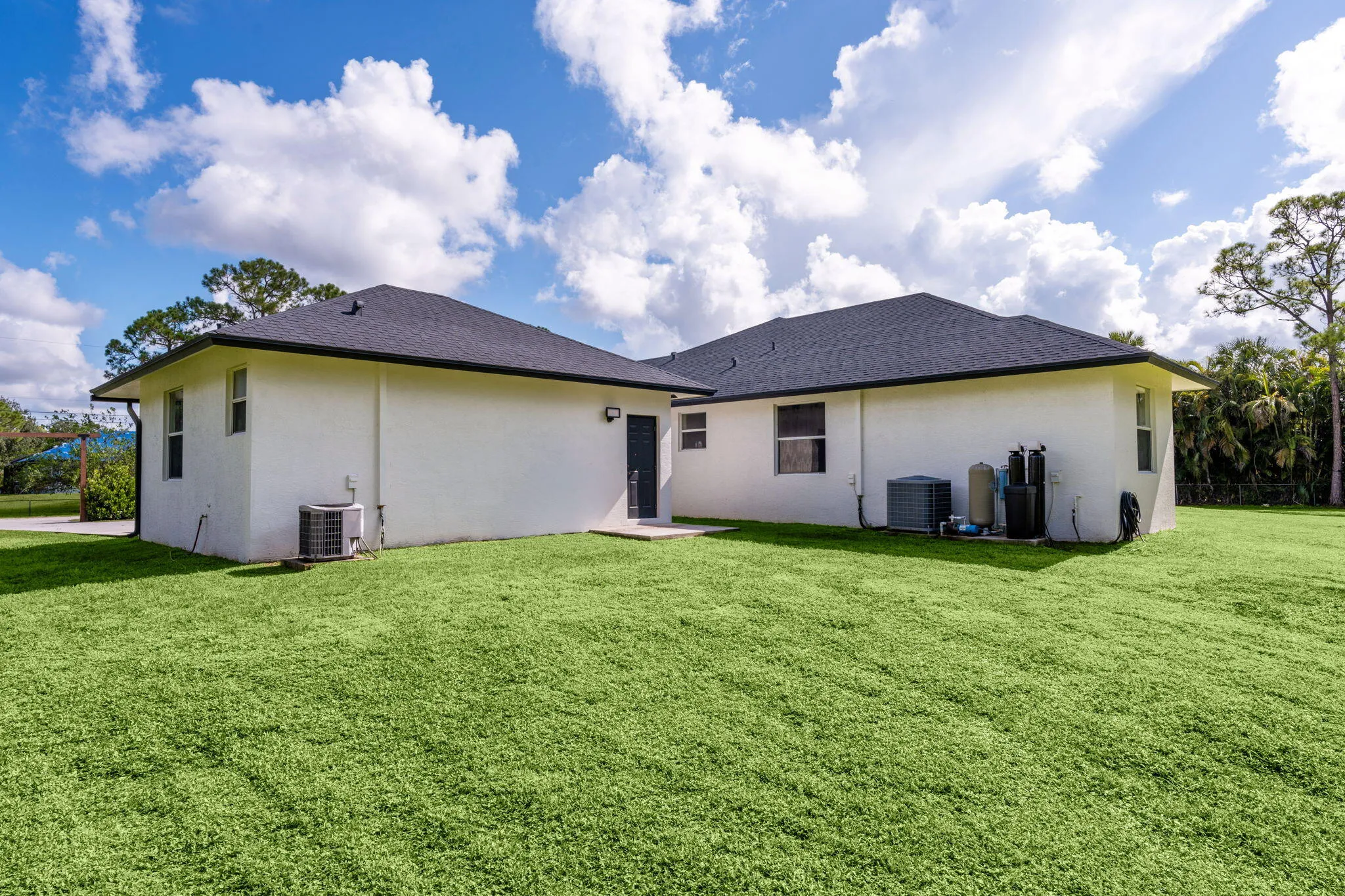 14-web-or-mls-A7406718