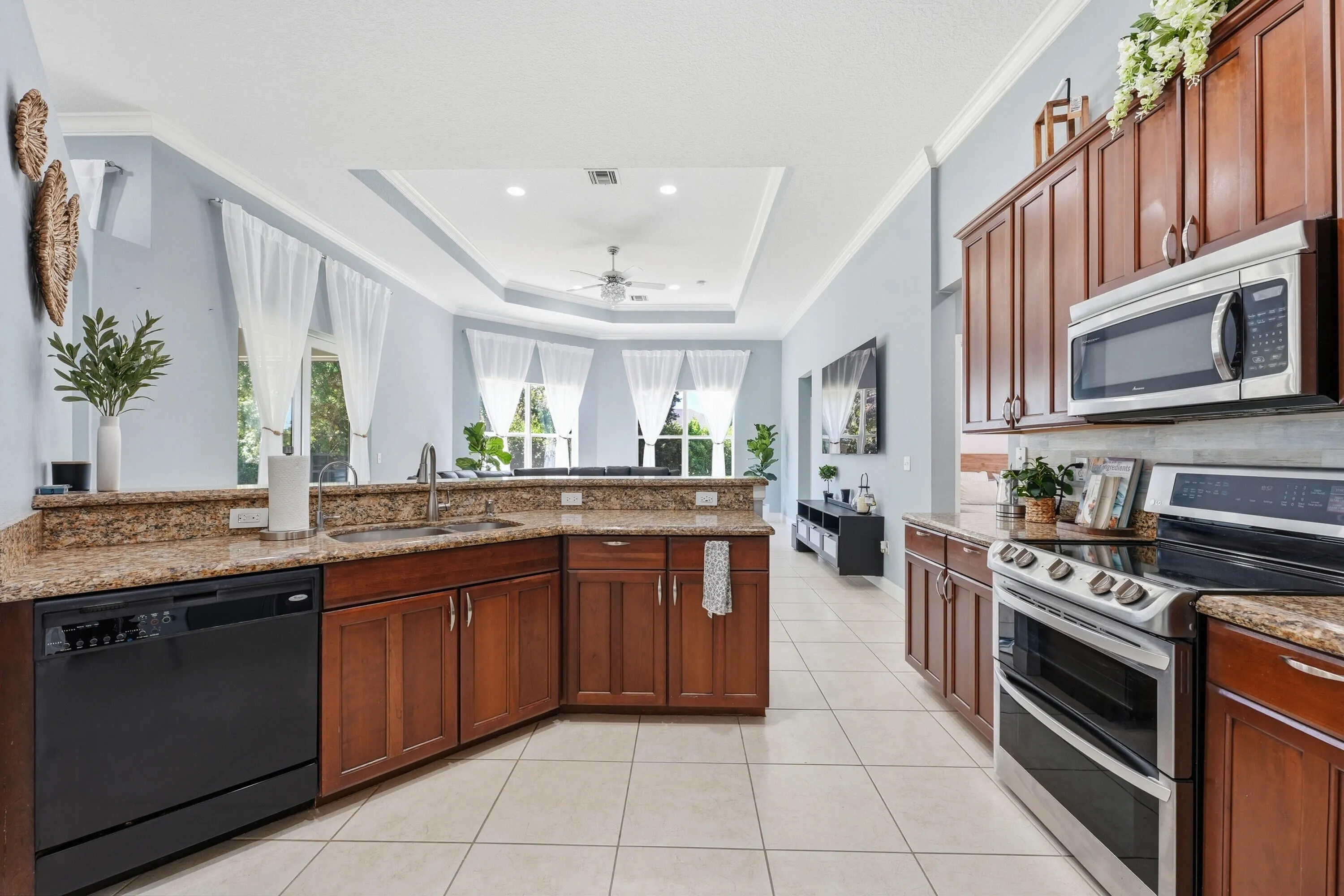 3_Interior Kitchen