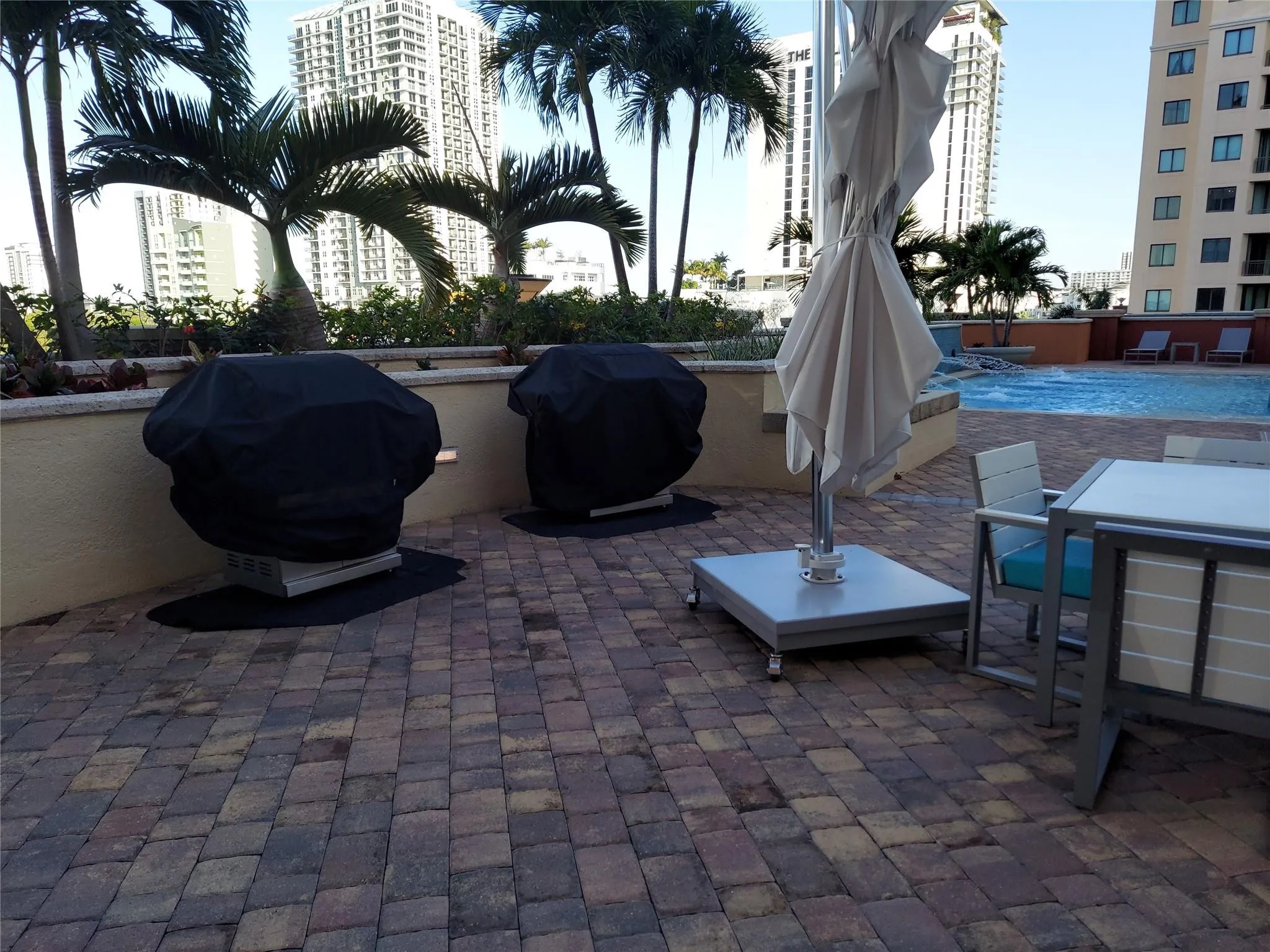 BBQ GRILLS ON THE POOL DECK