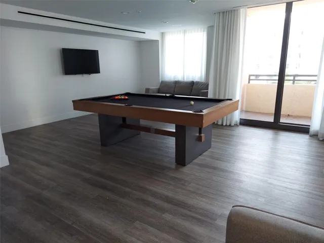 POOL TABLE IN PM ROOM