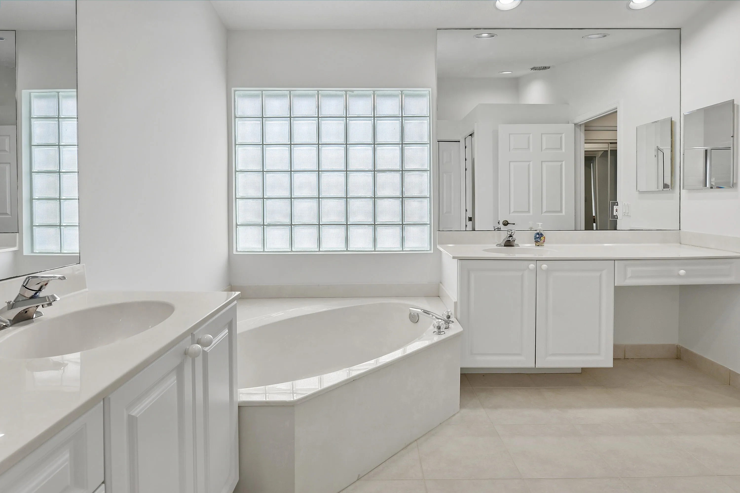 7320 Lombardy St_Amy Doran_21
