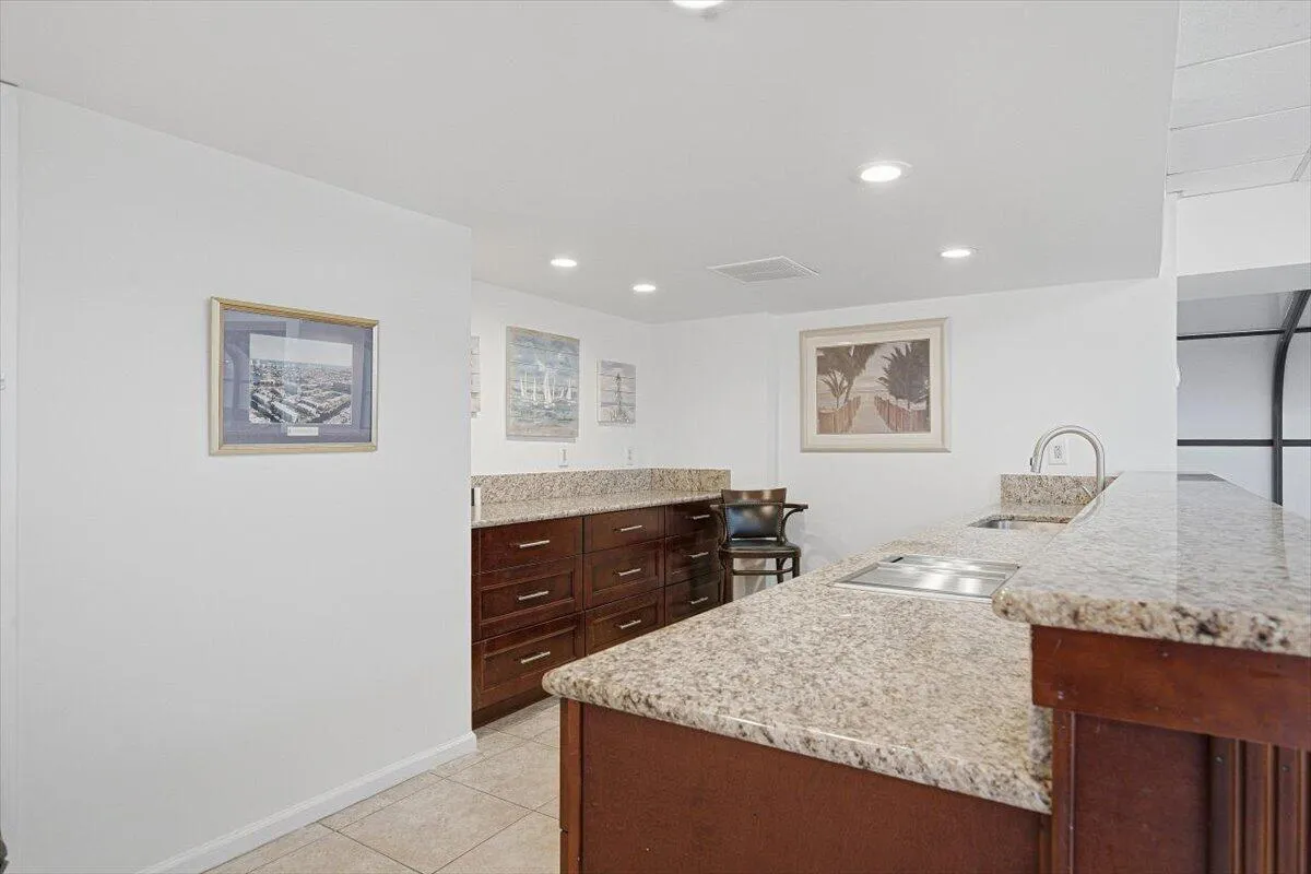 31-Clubhouse-Kitchen