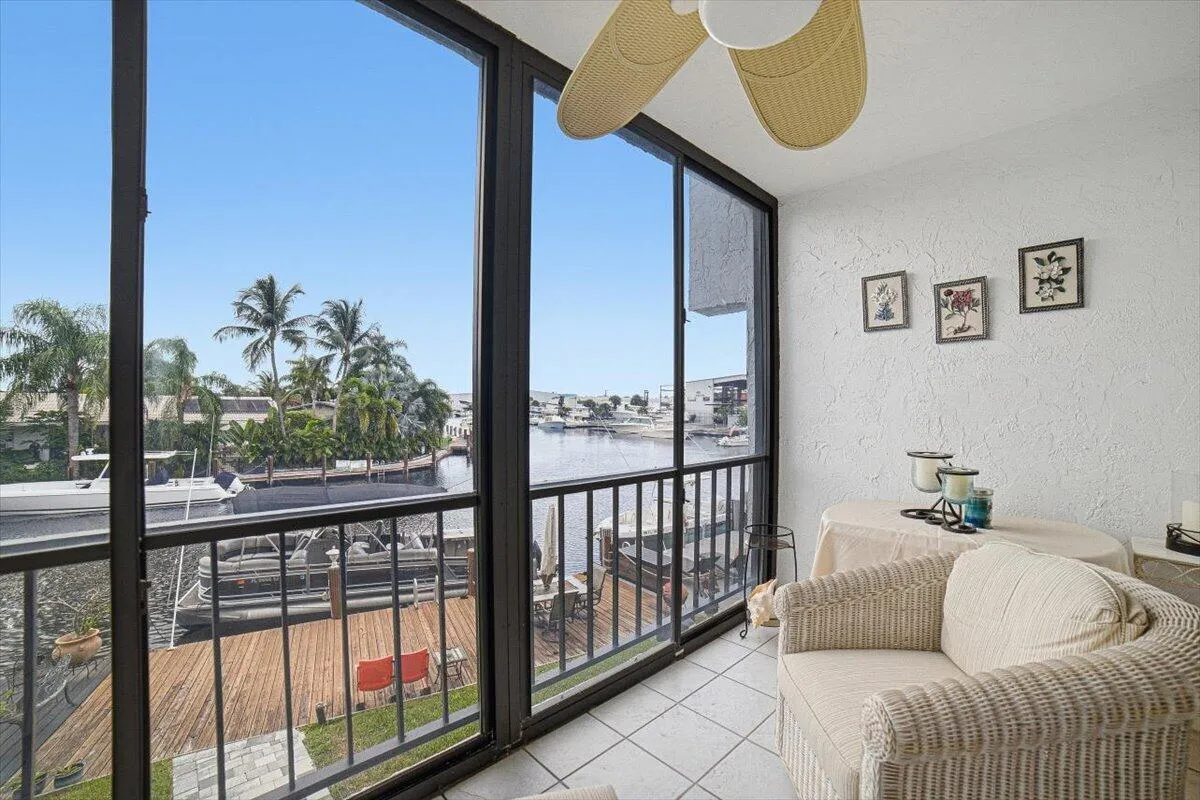 17-Balcony-B