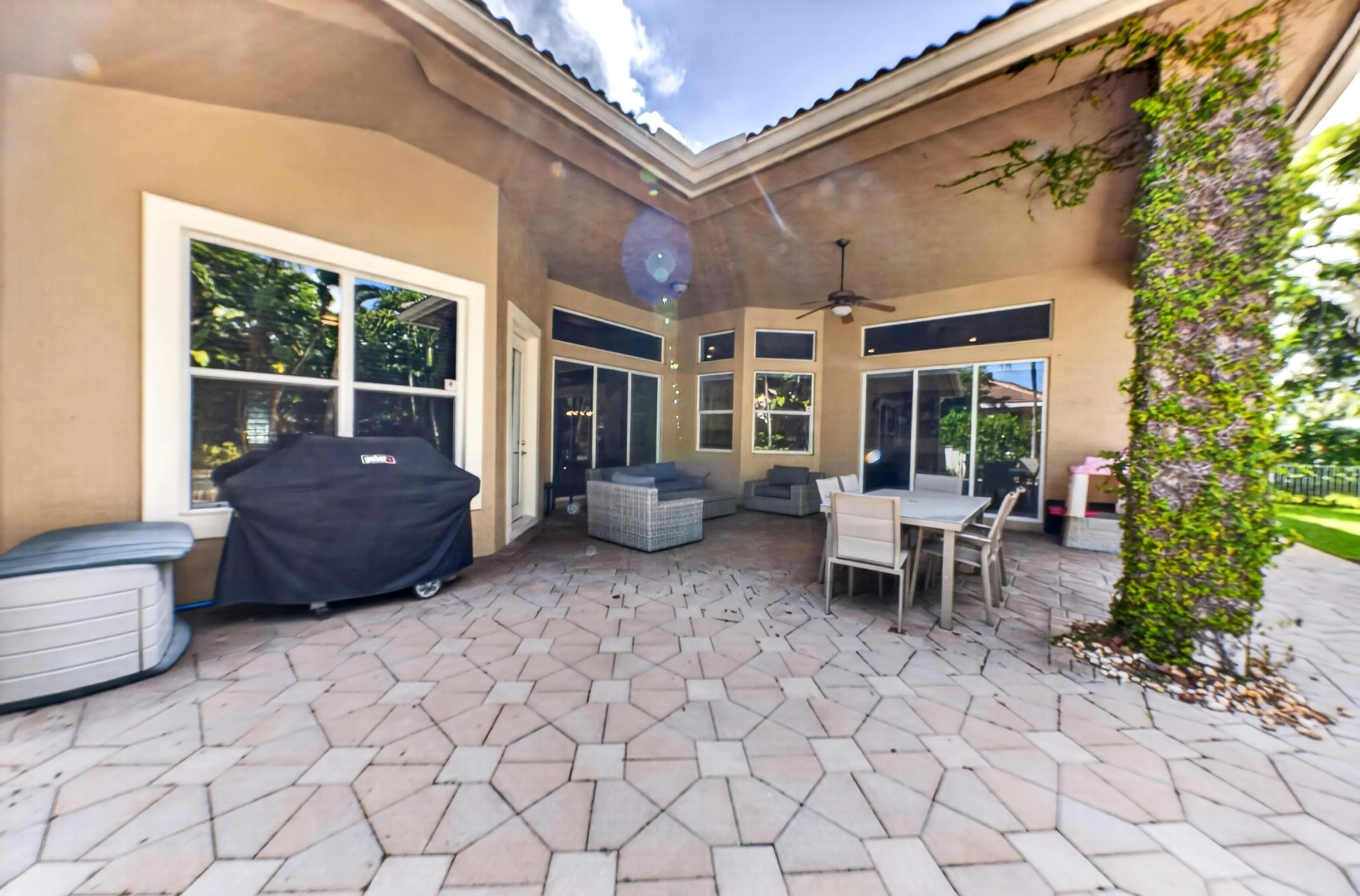 041-026-Patio-4000x2658