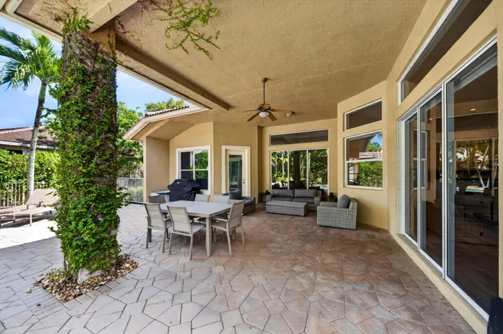 041-026-Patio-4000x2658