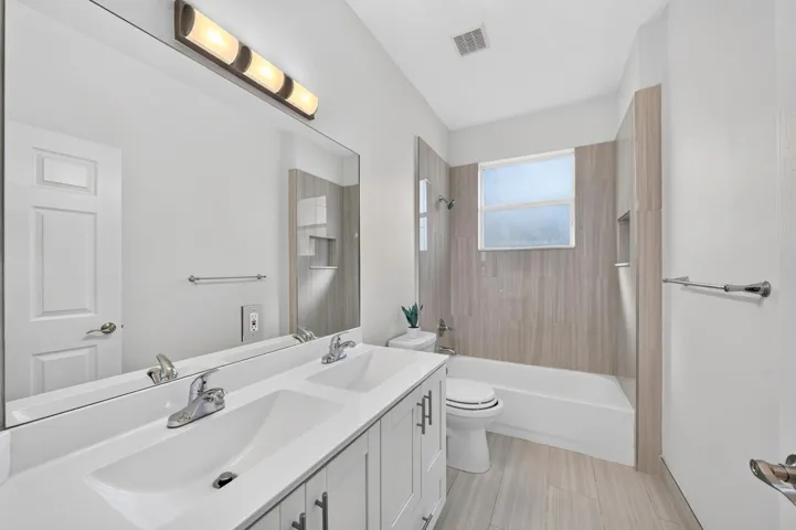 033-045-Bathroom-4000x2662