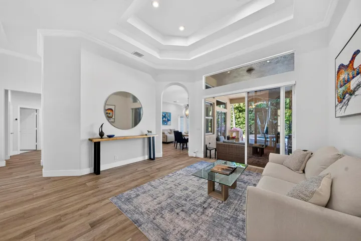 007-007-Living Room-4000x2666