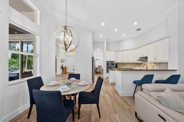 020-016-Breakfast Nook-4000x2664