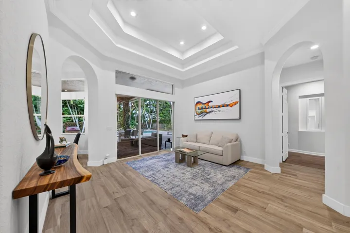 006-039-Living Room-4000x2666
