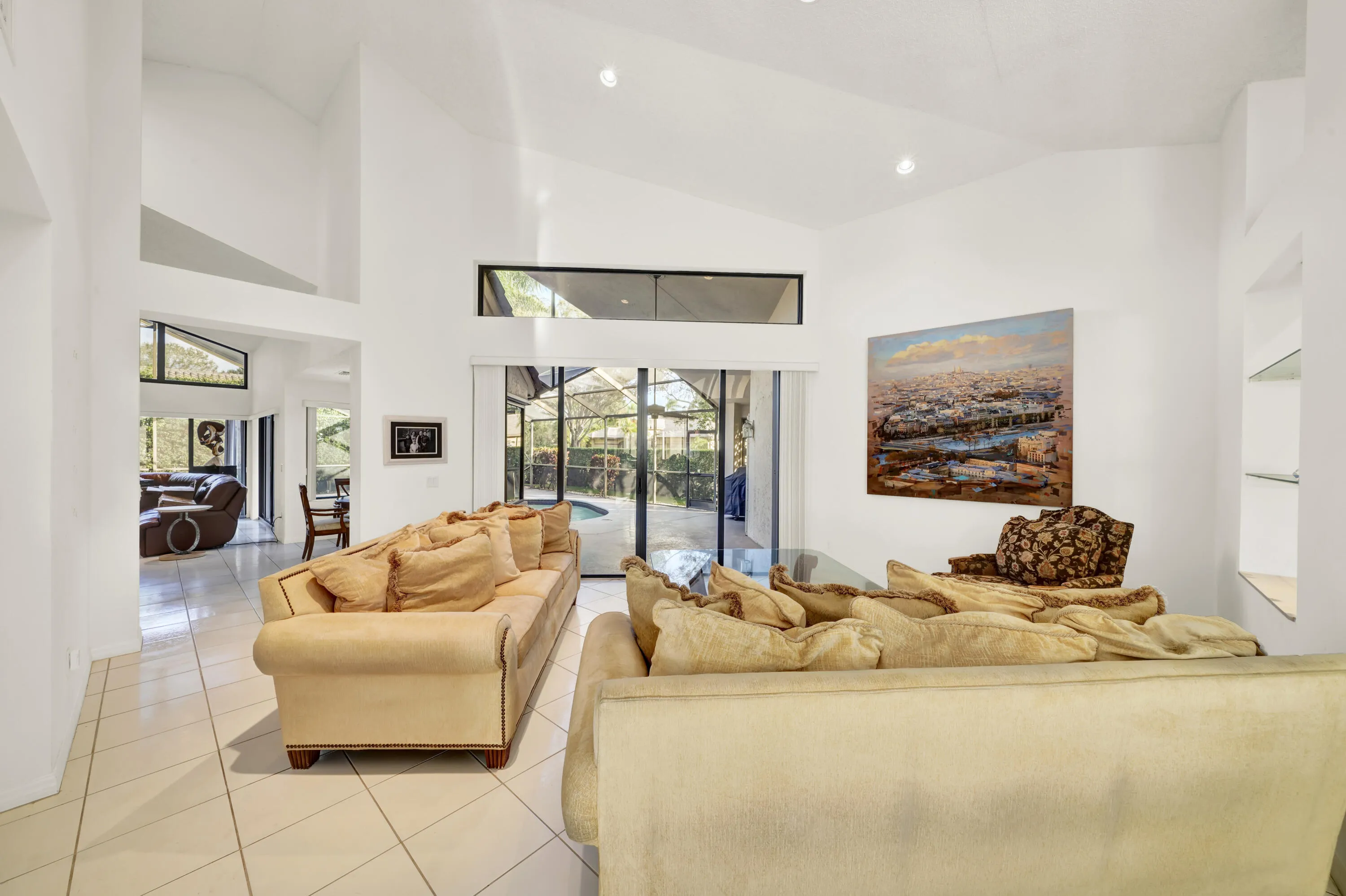 Family Room (3)