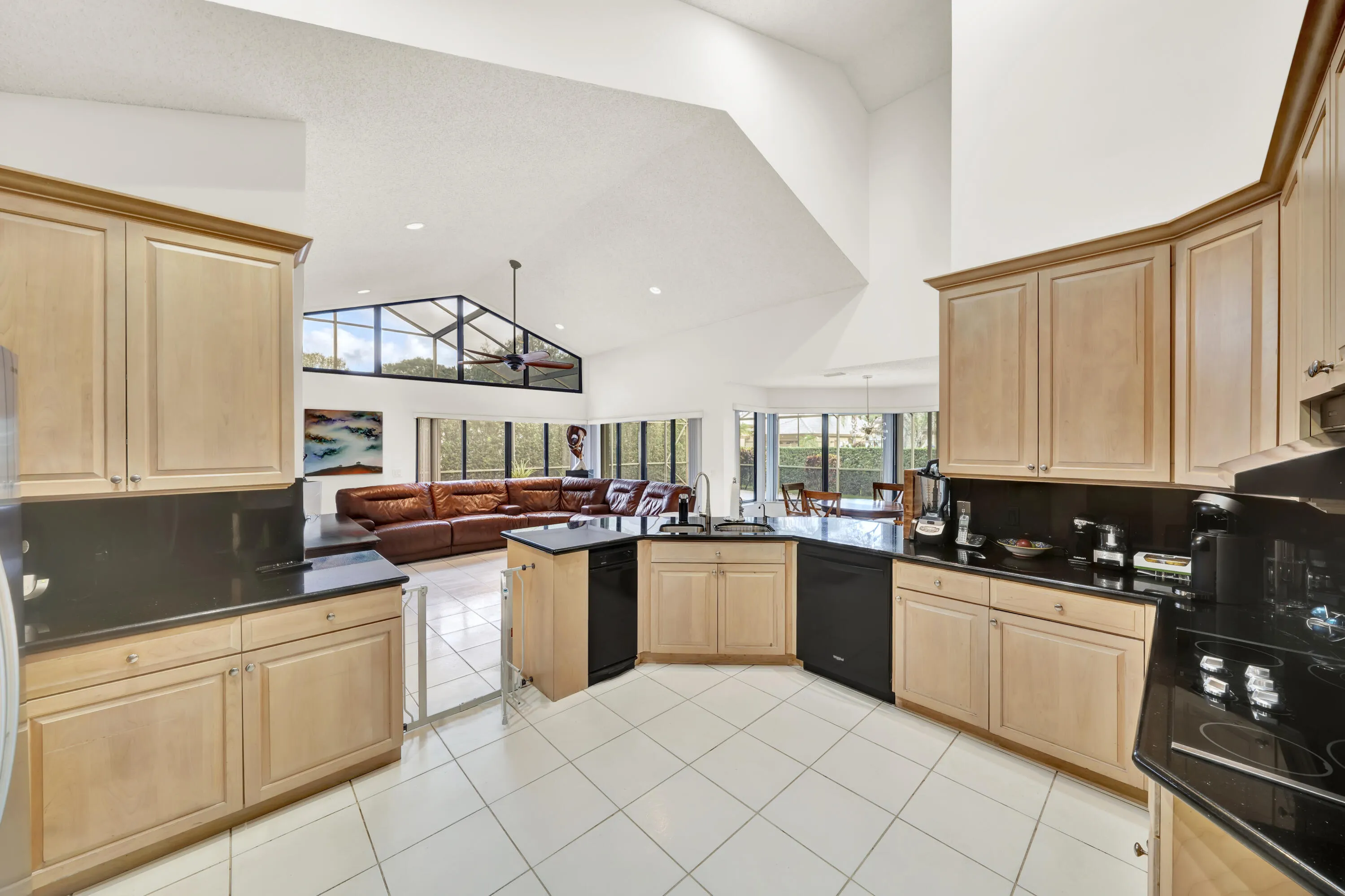 Kitchen (3) (3)