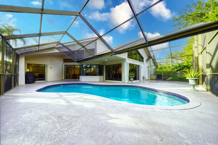 Pool-Patio (2)
