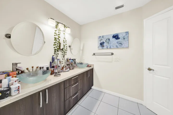 Guest Bathroom (1) (3)