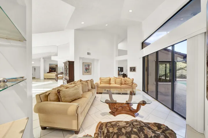 Family Room (1)