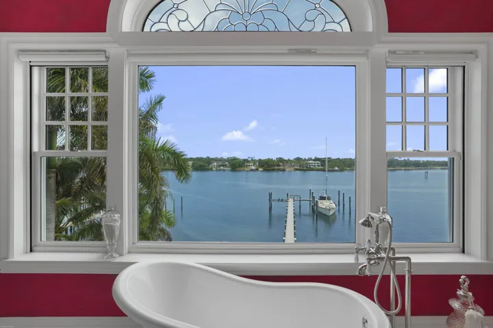 Her Primary Bathrom