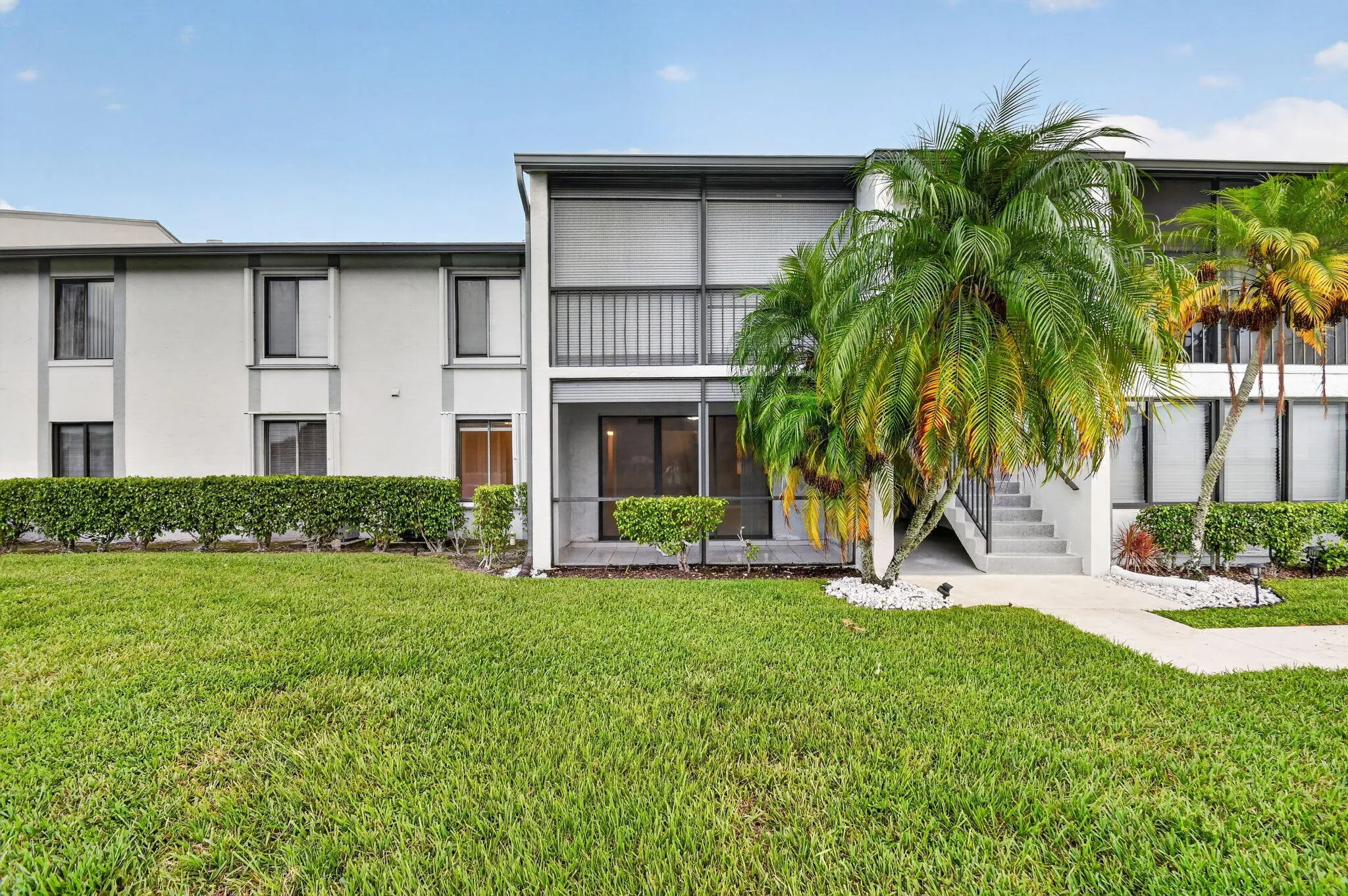 1. 1002 Green Pine C1