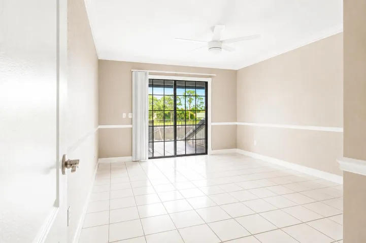 2nd floor bedroom with terrace