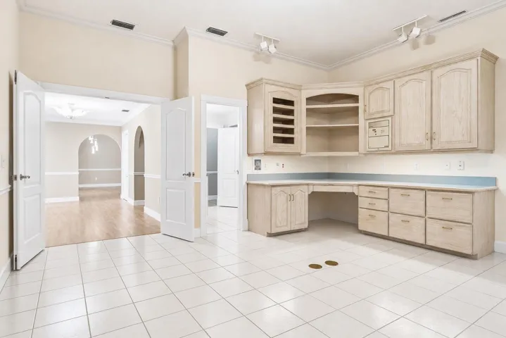office or bedroom