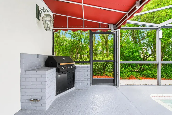 built in grill bbq area