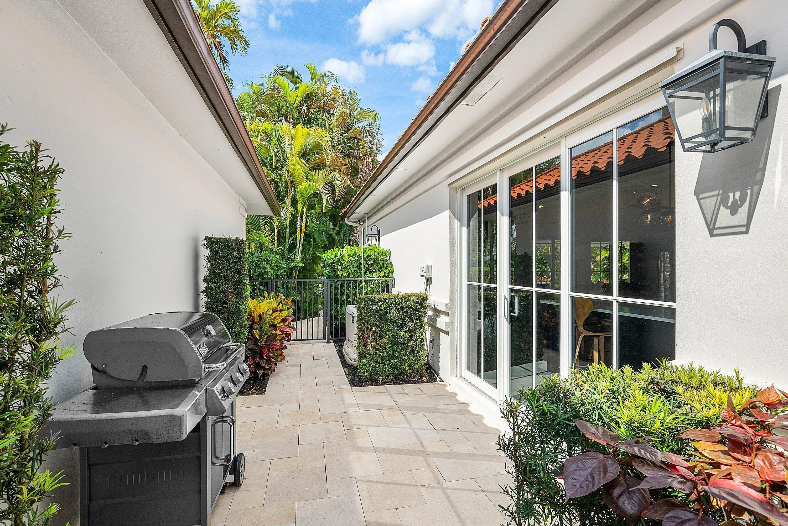 051-21359HarrowCourt-BocaRaton-FL-33433-