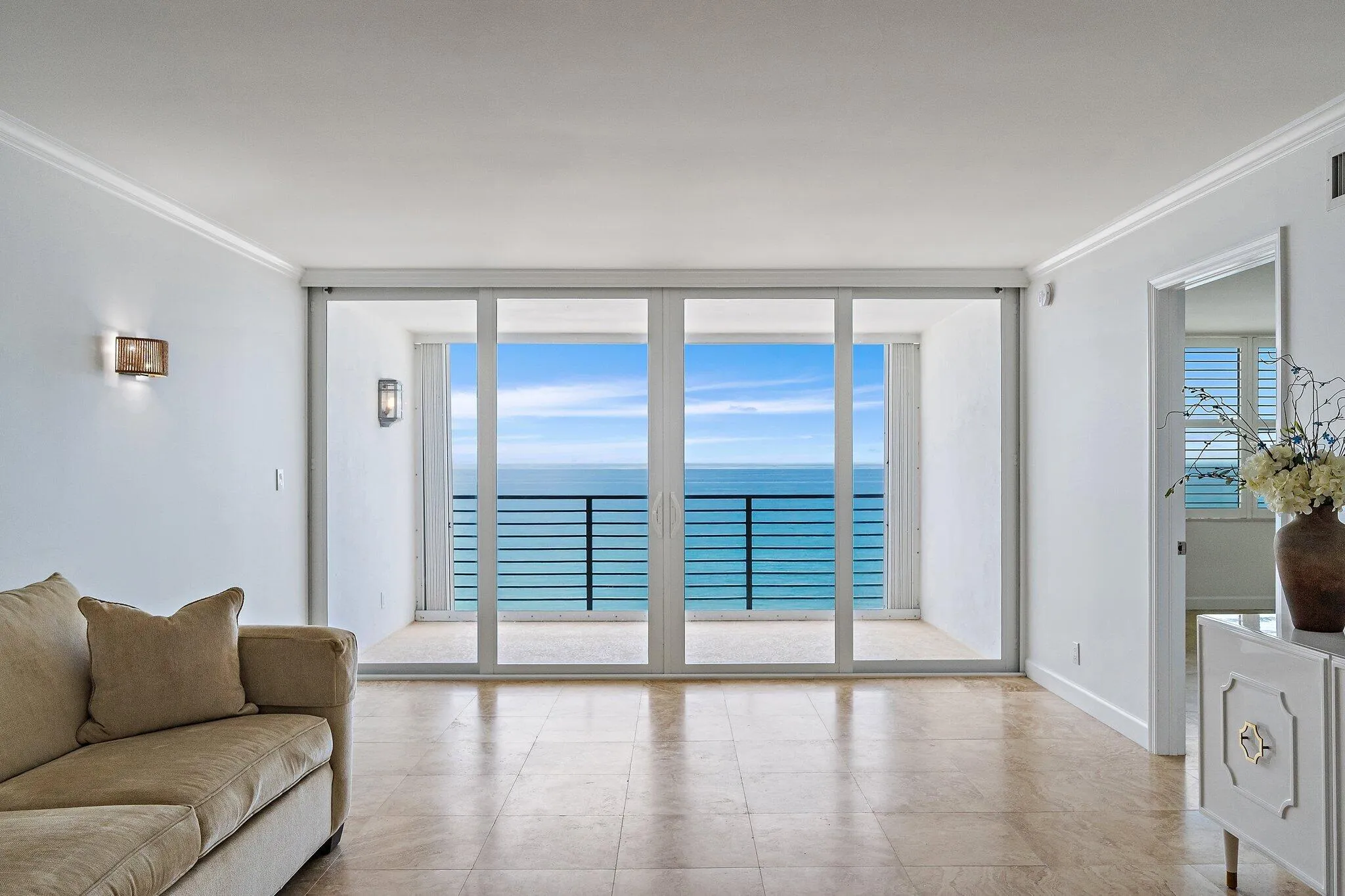 037-900OceanDr-705-JunoBeach-SMALL