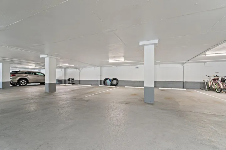 One garage parking space