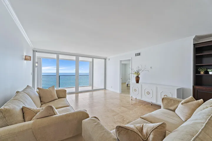 036-900OceanDr-705-JunoBeach-SMALL