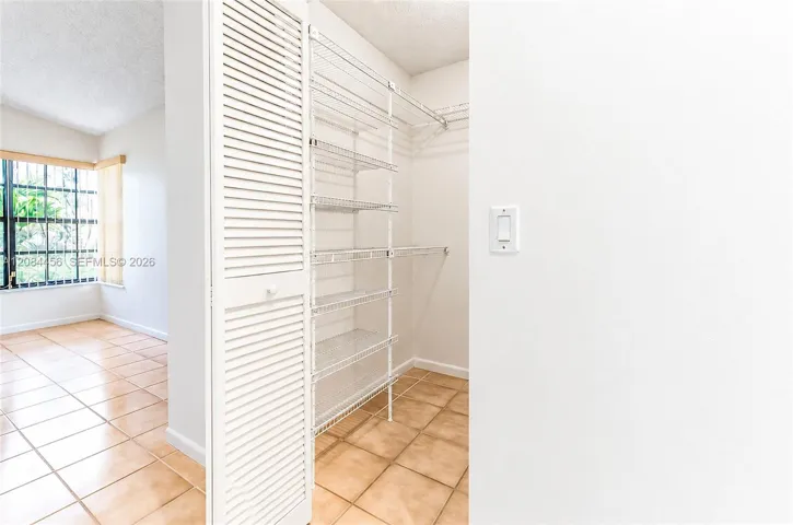 Walking Closet